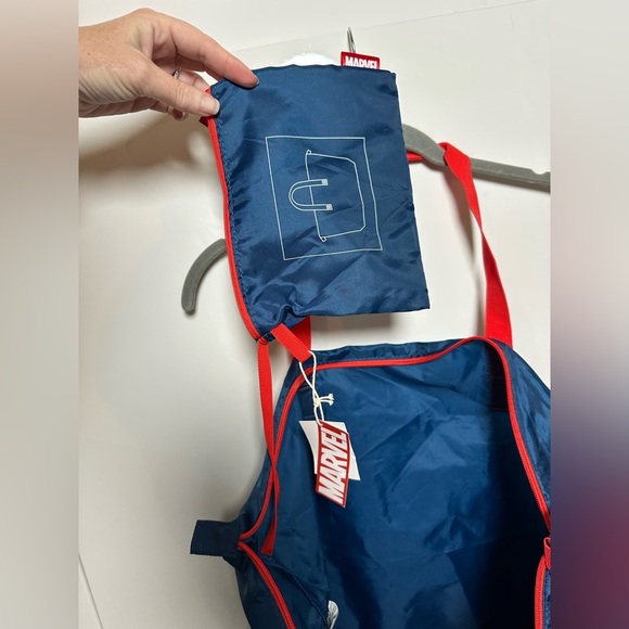 Marvel Reusable Packable Tote Bag Blue Red Large Disneyland Paris NWT - Picture 7 of 10